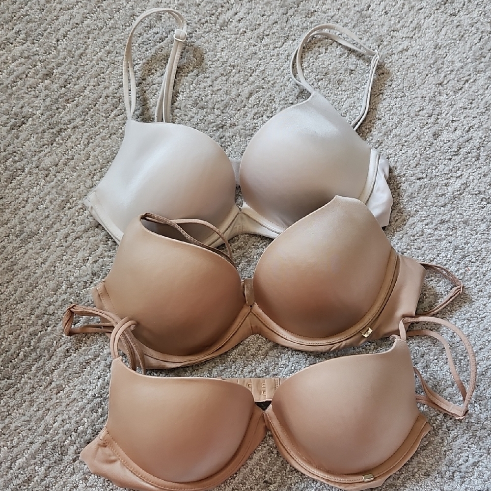 Victoria's Secret Lightly Lined Plunge Bra Set - Cream and Tan - 32D